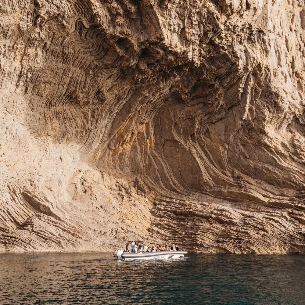 Coll Baix and Caves